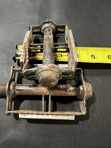 Vintage rat trap - vintage, school