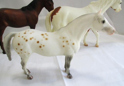 Breyer usa horse figurines - breyer,