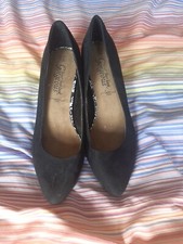 BNWOT Ladies Black Faux Suade Kitten Heel Shoes, Size 5, From New Look