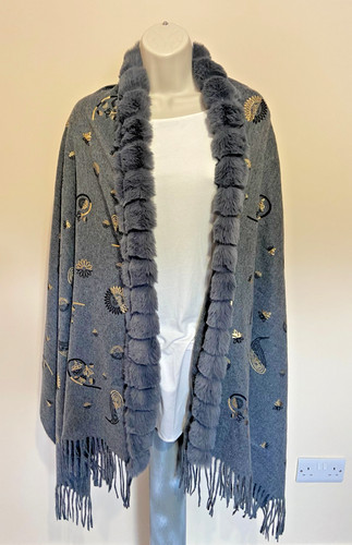 Ladies shawl wrap faux fur - shawl/,