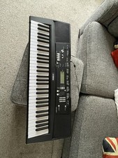Yamaha EZ-220 Digital Keyboard