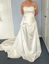 Ivory Strapless Wedding Dress