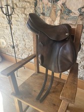 Jaguar Close Contact Saddle 17.5”