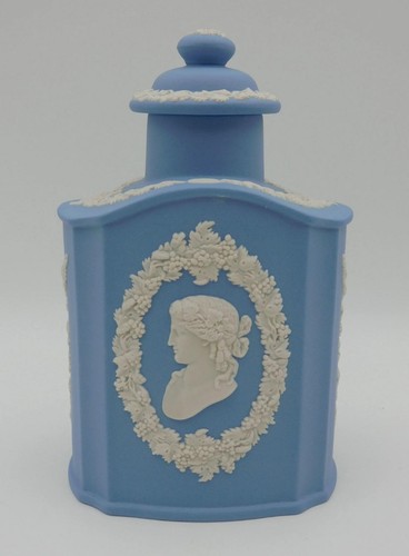 Rare vintage wedgwood - rare!, pale
