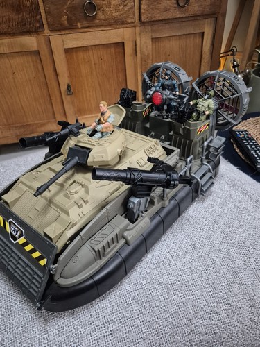 Toys true heroes - 'r,