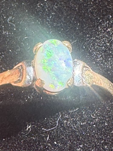 Solid lightning ridge opal - lightning,