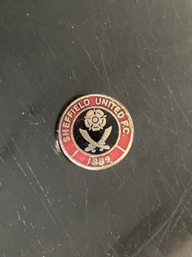 Sheffield united pin badge - sheffield,