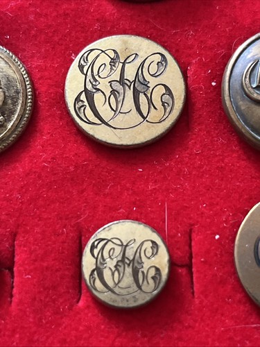 Hunt buttons chiddingfold - buttons.,