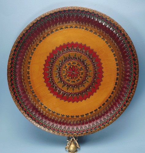 Hand painted round - hand,