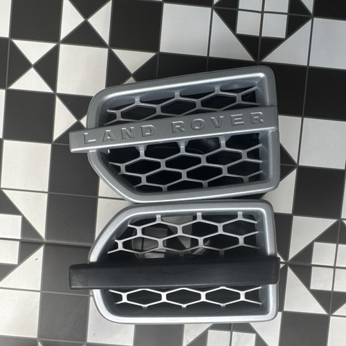 Side fender vent grille - grille, a