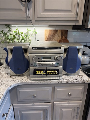 Sanyo awm 2100u - 3-cd, changer