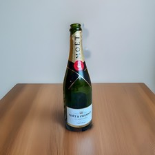 Empty Moët & Chandon 75cl champagne bottle candle craft upcycle