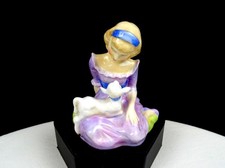 Royal Doulton #HN2048 Mary Had