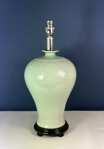 Large vintage ginger jar table - ginger,