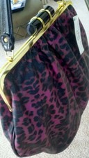 BIG BUDDHA Fushia/ Black