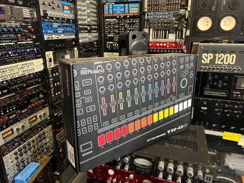 Roland aira 808 - , "808"