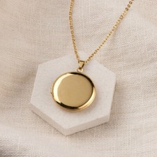 Gold Round Photo Locket