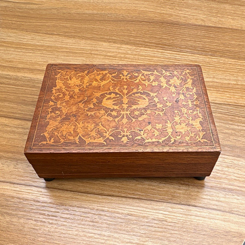 Wood vintage musical jewellery - wood,