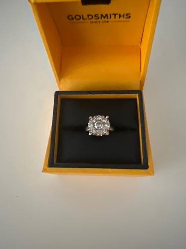 18ct gold diamond ring - 18ct,