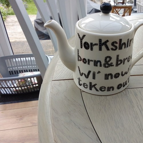 Moorland pottery yorkie - moorland,