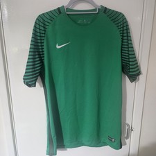 Nike short sleeve dri-fit