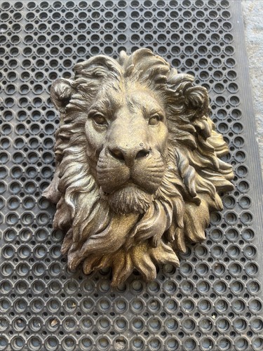 Resin lions head bronze - resin, in