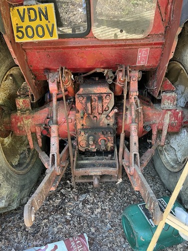 International 955 tractor - 955,