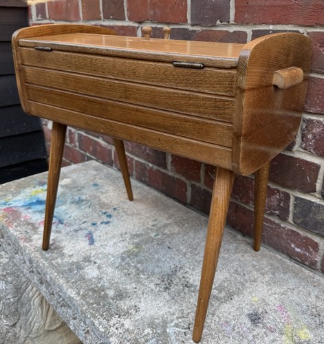 Mid century retro - mid,