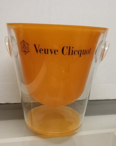 Veuve clicquot champagne - veuve,
