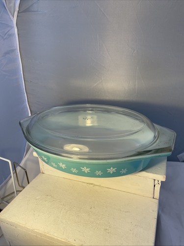 Vintage pyrex snowflake gaiety - pyrex,