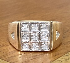 Gents 9ct Gold & Diamond Grid Detail  Ring ~ Size V ~ 6.7g~ DIA 0.11ct Fabulous!