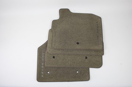 Land rover freelander - land, carpet
