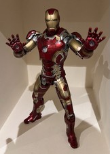 Hot Toys Marvel Iron Man Age