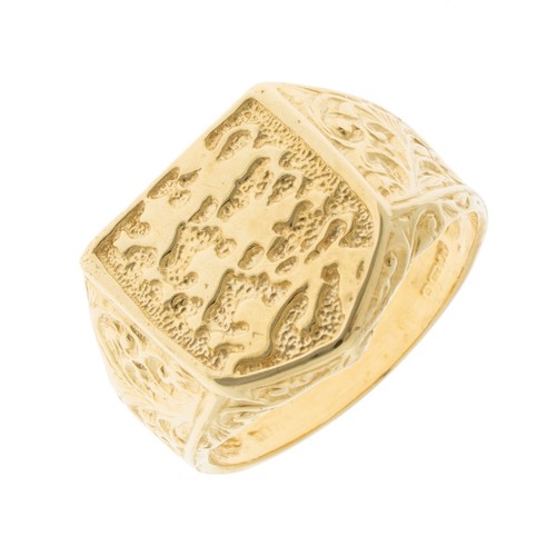 Pre owned 9ct gold embossed - 9ct,