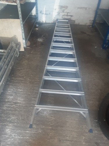 Step ladder - 12,
