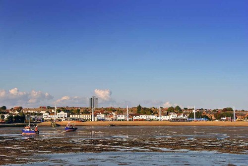 Fishing boats southend sea - boats,
