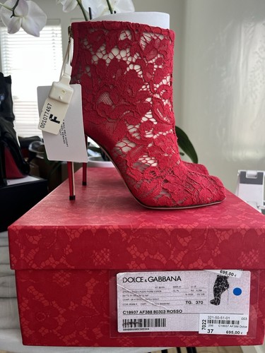 Dolce gabbana red lace - &,