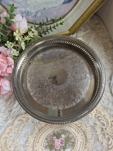 Vintage silver round - vintage, gallery