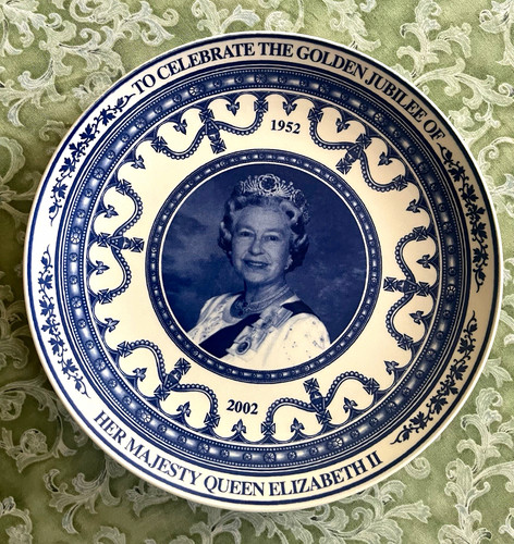 Wedgwood daily mail 2002 queen - mail,