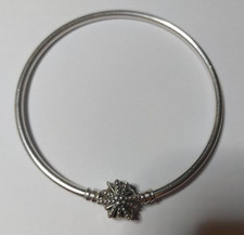 PANDORA BANGLE WITH SHOOTING
