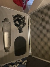 Behringer B-1 Condenser Microphone with Hard Case, Shock Mount