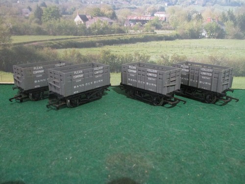 Hornby plank wagons with - hornby,