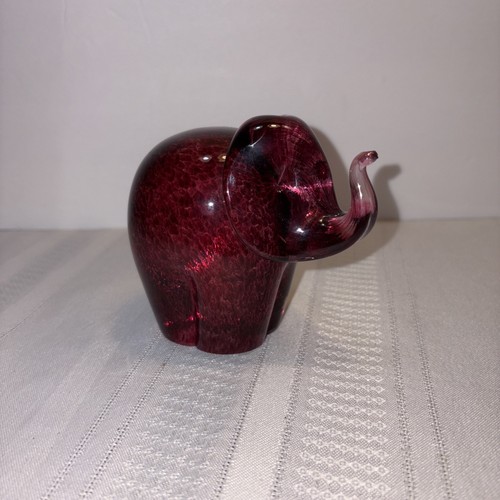 Wedgwood elephant paperweight - elephant,