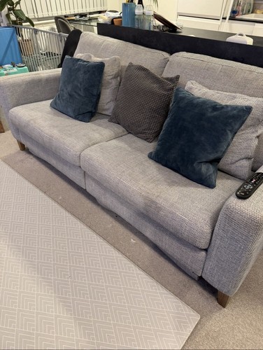 Furniture village uniqa 3 - furniture,
