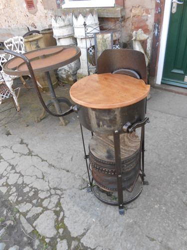 Antique rustic blacksmiths - ,