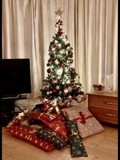 Complete 5ft Luxury Christmas Tree with all the trimmings, baubles lights, stand