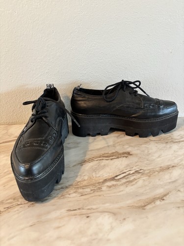 Black vegan leather - t.u.k.,