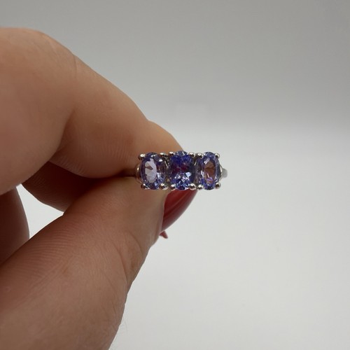 9ct white gold genuine - 9ct,