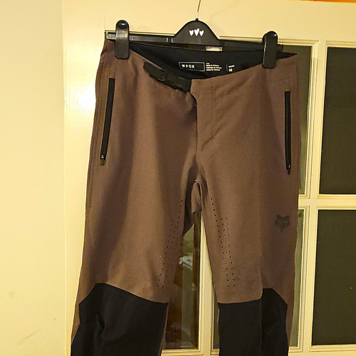 Fox defend men cycling - fox,