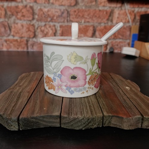 Wedgwood meadow sweet bone - wedgwood,